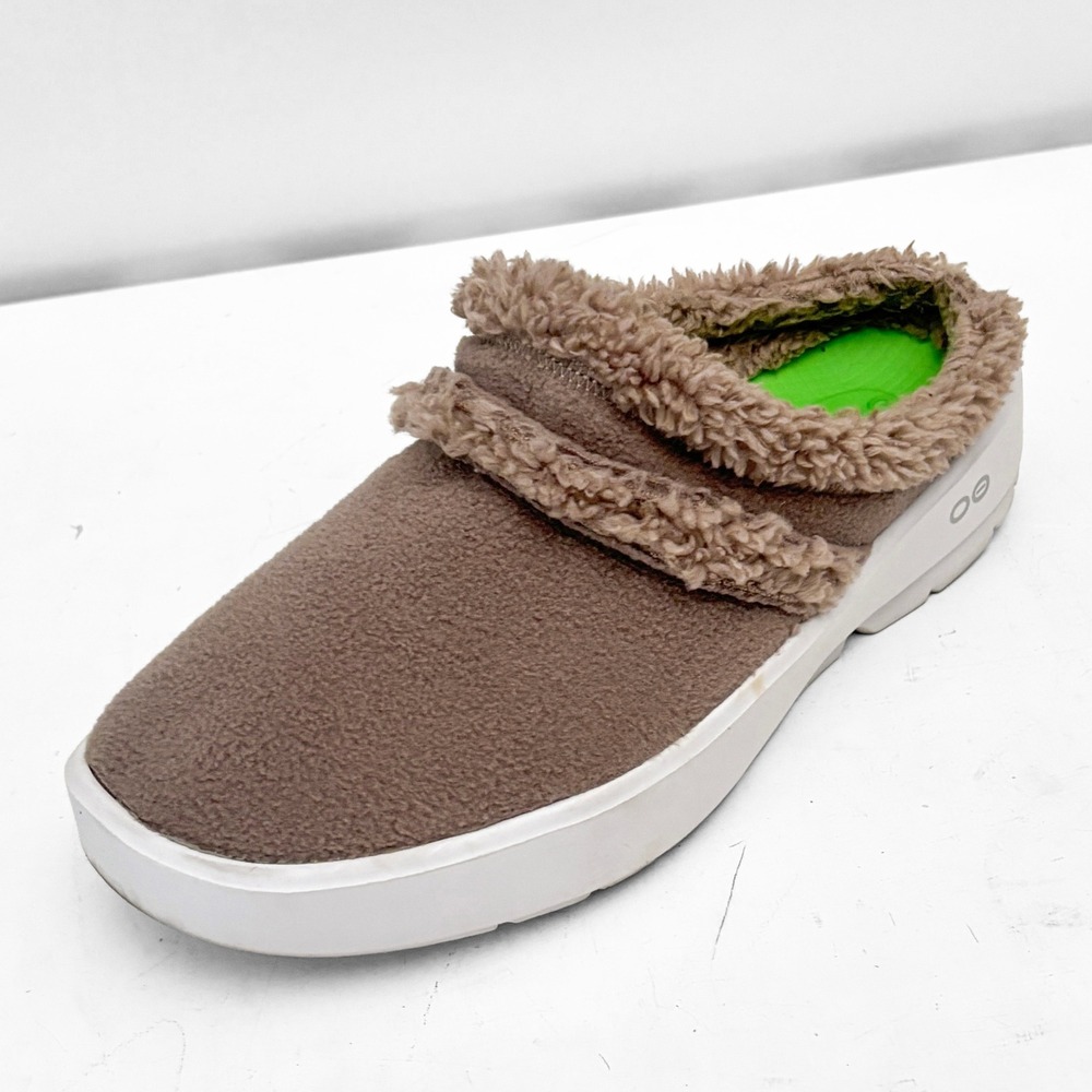Oofos OOcoozie Tan Neutral Recovery Mule Womens 9 EU 40 Soft Fleece Support